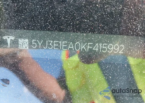 2019 Tesla Model 3 Long Range/Mid Range/Standard Range/Standard Range Plus from USA, damaged, VIN 5YJ3E1EA0KF415992